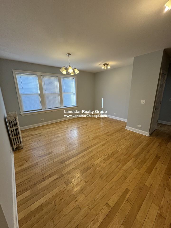 4542 West George Street #2 - Photo 4 of 6