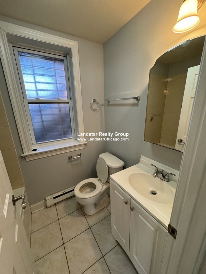 4542 West George Street #2 - Photo 5 of 6