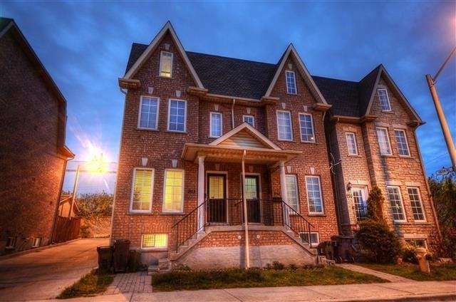 163 Rankin Cres #163 - Photo 2 of 19