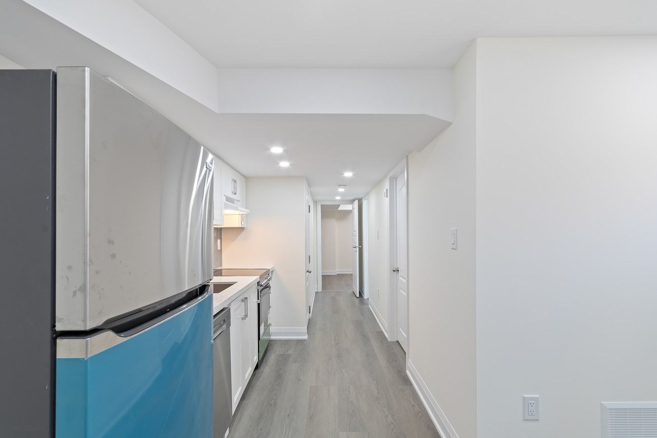 163 Rankin Cres #163 - Photo 6 of 19
