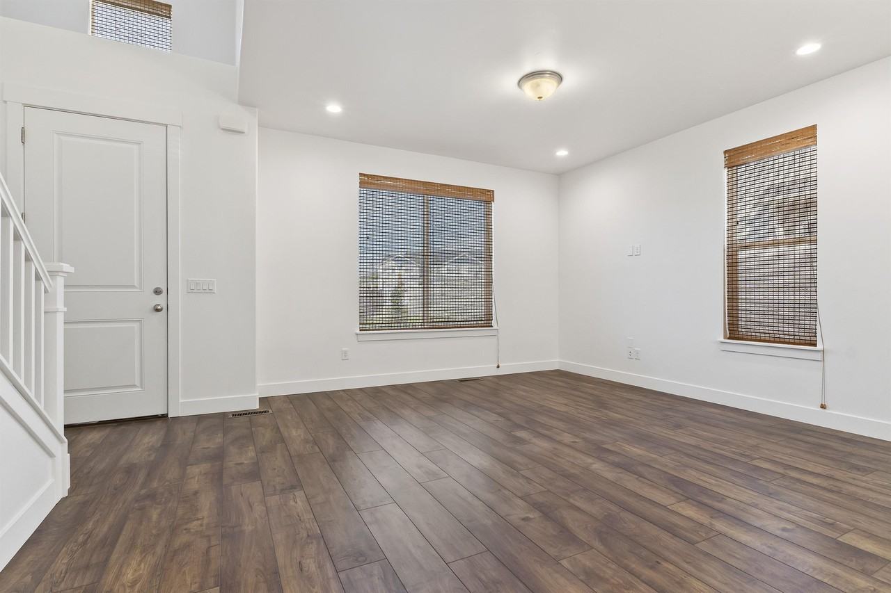 14806 S Queens Garden Ln #1 - Photo 4 of 27