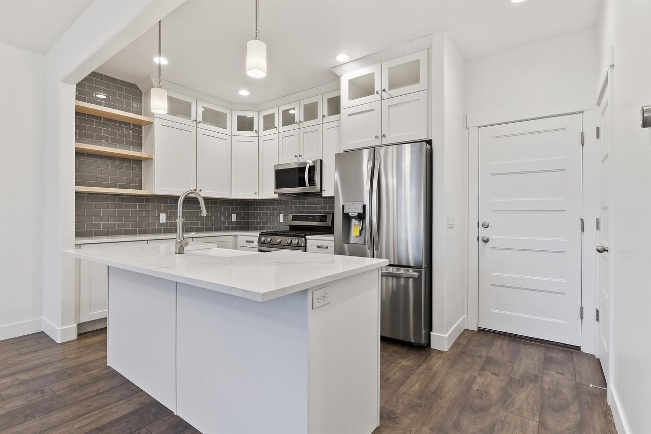 14806 S Queens Garden Ln #1 - Photo 7 of 27