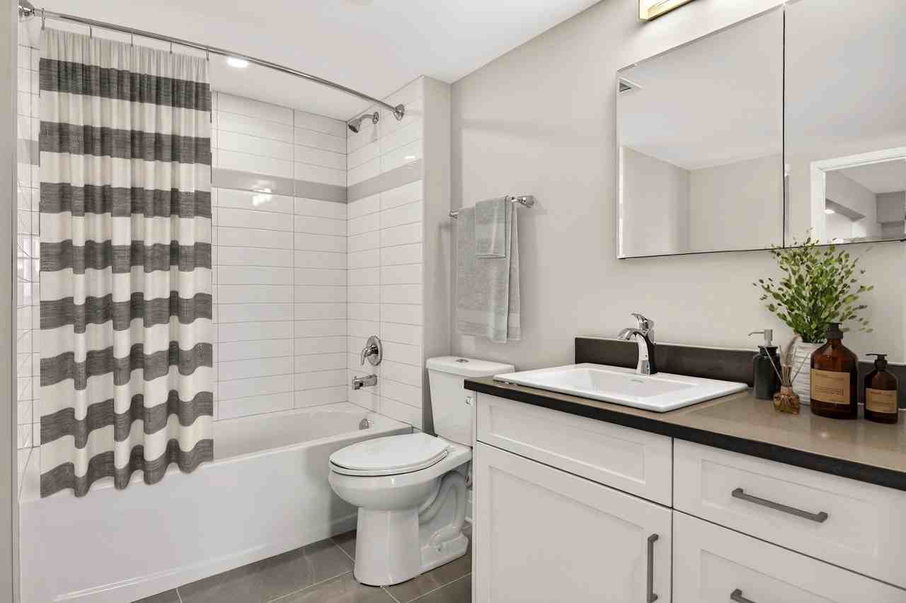 Rockwell Place II - Photo 6 of 17