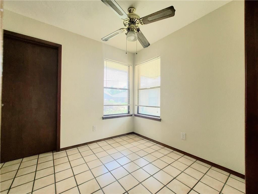 163 Barrett Pl #1 - Photo 5 of 11