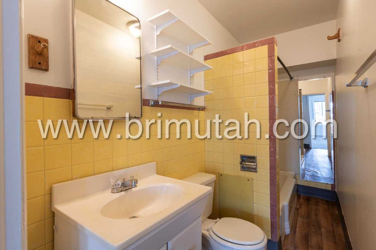 1261 Alameda Ave #1263 - Photo 6 of 15