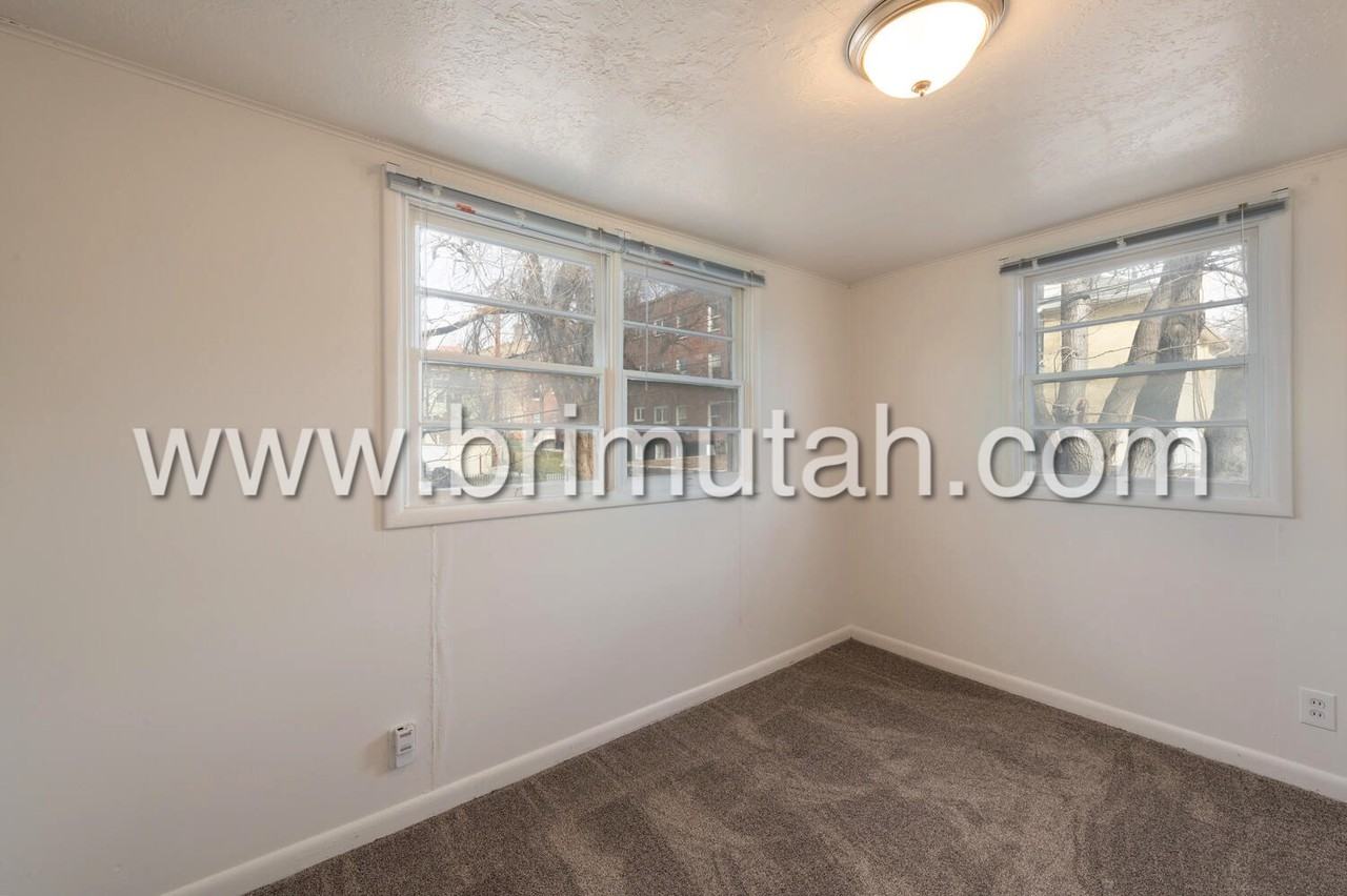 1261 Alameda Ave #1263 - Photo 7 of 15