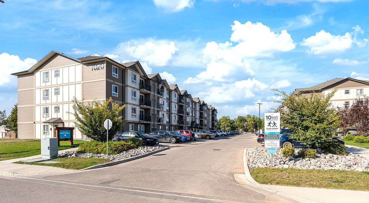 Dufferin Landing - Photo 2 of 19
