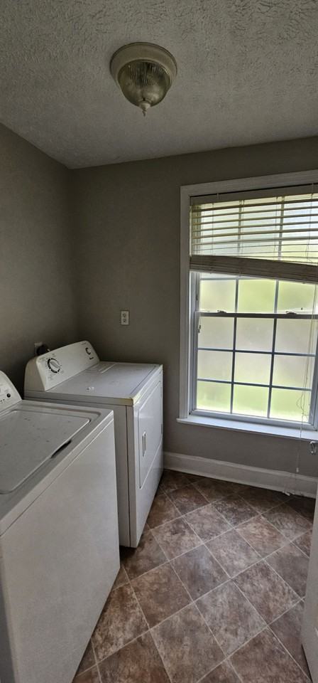 223 Richardson Ave #1 - Photo 6 of 23