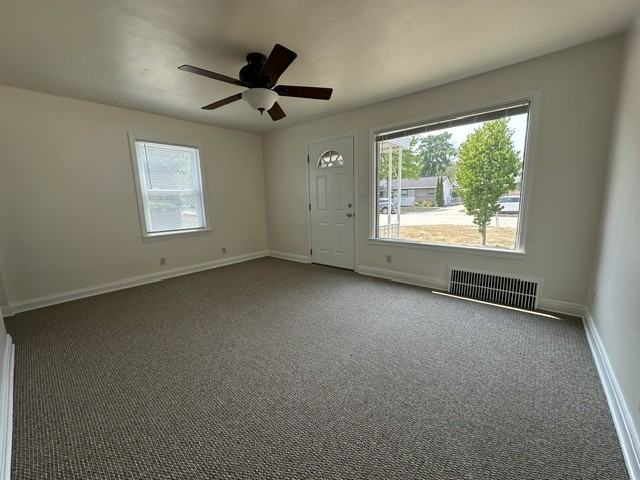 812 S 109th St #1 - Photo 5 of 16