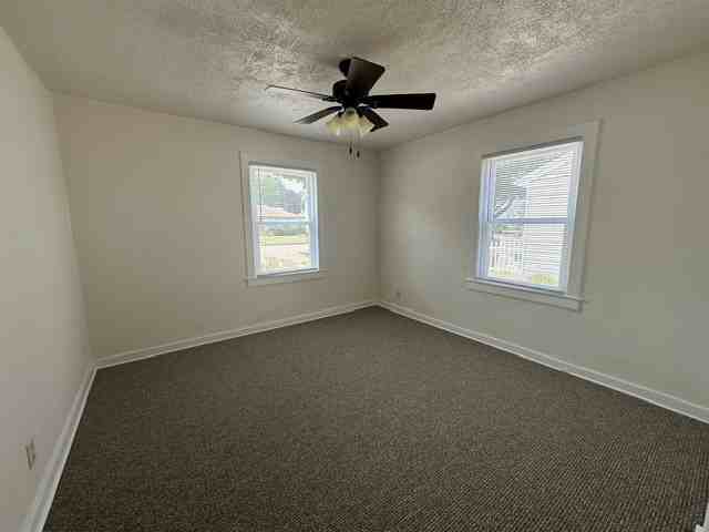 812 S 109th St #1 - Photo 7 of 16