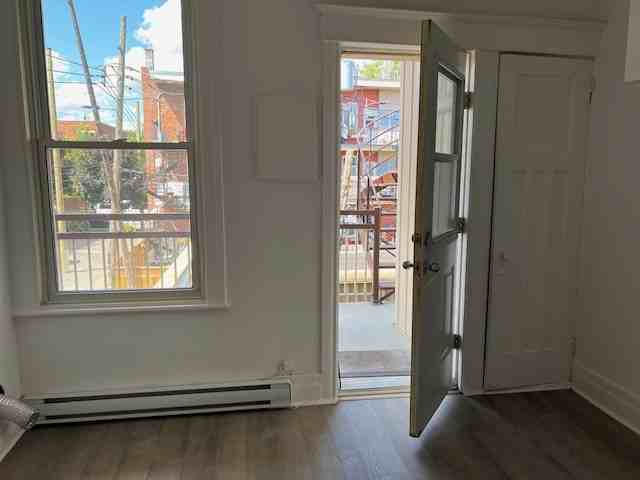 869 Avenue 6e - Photo 3 of 12