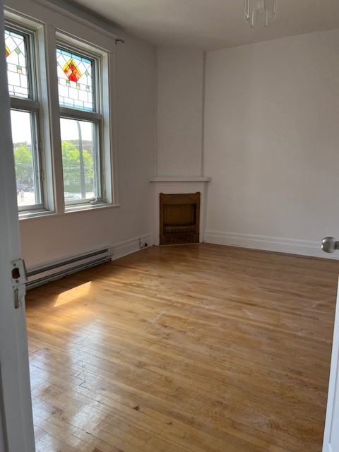 869 Avenue 6e - Photo 6 of 12