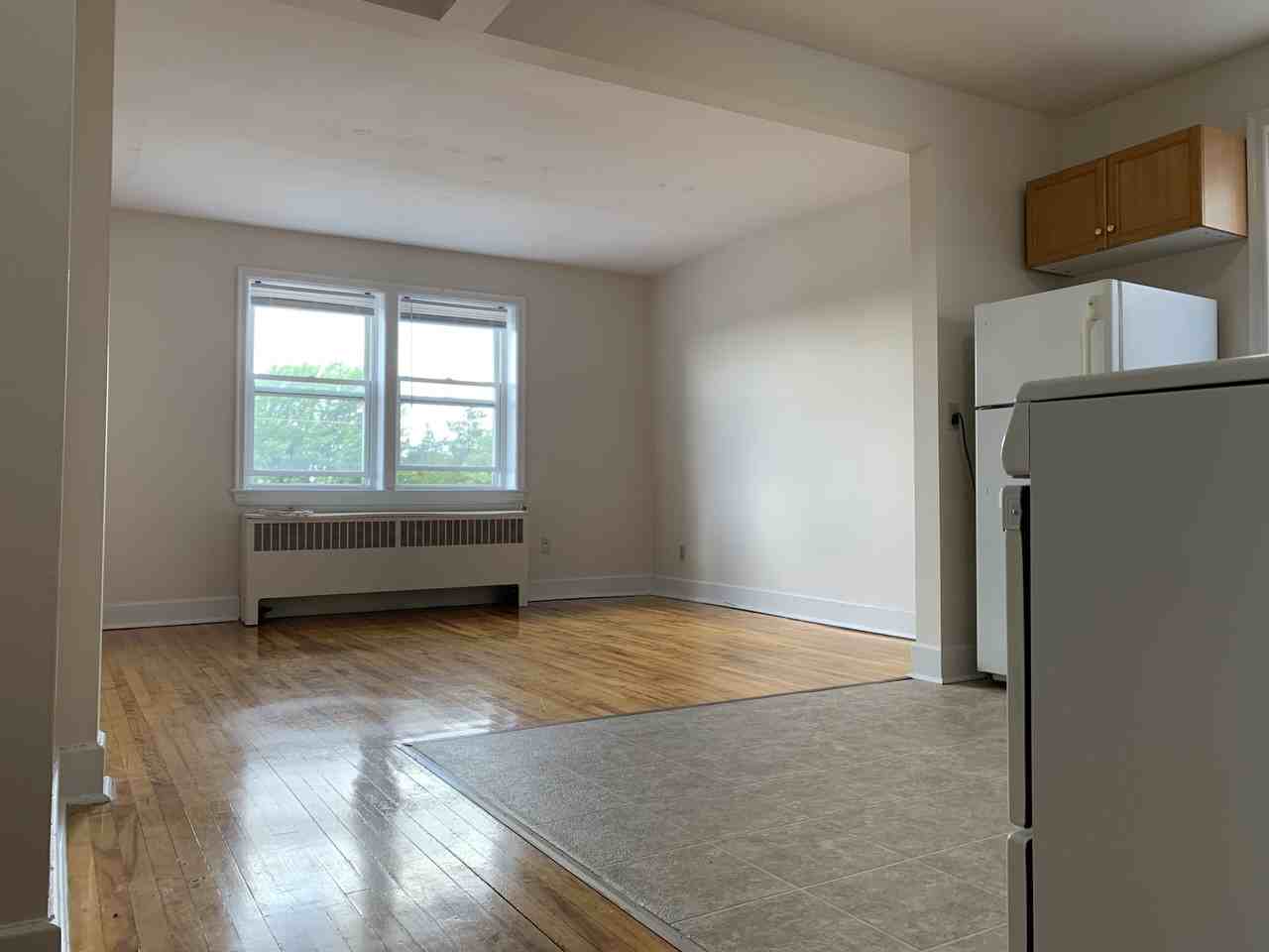 Wellington Apartments - Photo 3 of 30