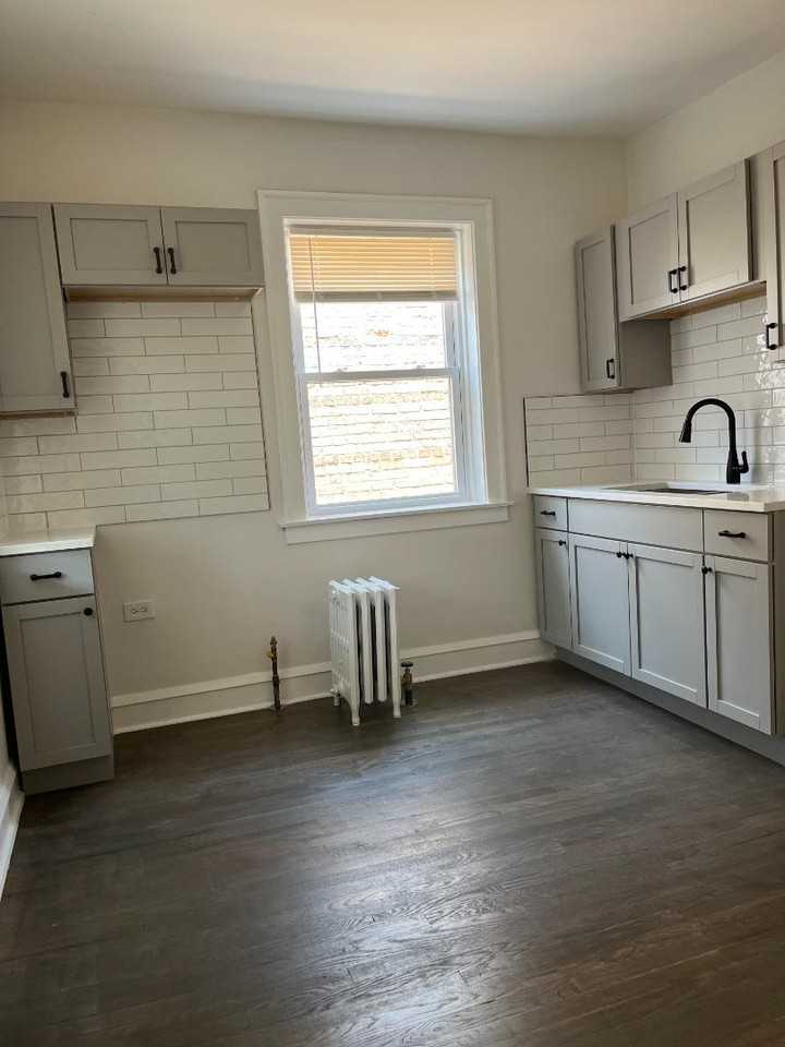 11432-34 S Indiana Ave Chicago IL 60628 - Photo 7 of 10