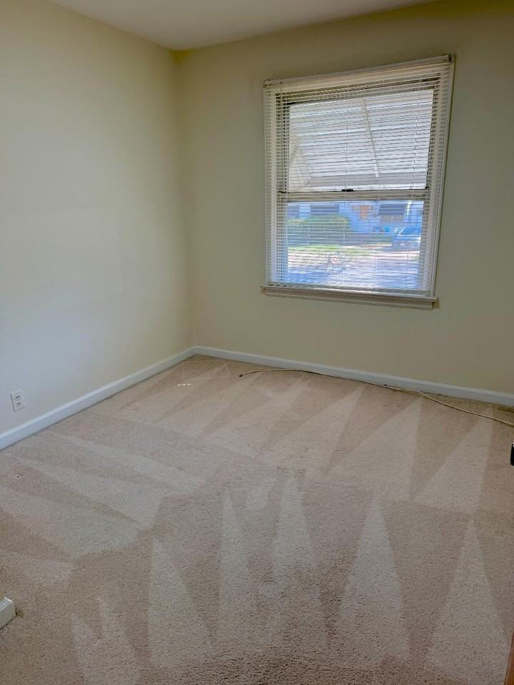 1215 Bliss Dr - Photo 7 of 11