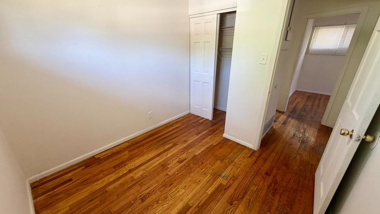 5614 Sanborn Dr - Photo 6 of 20