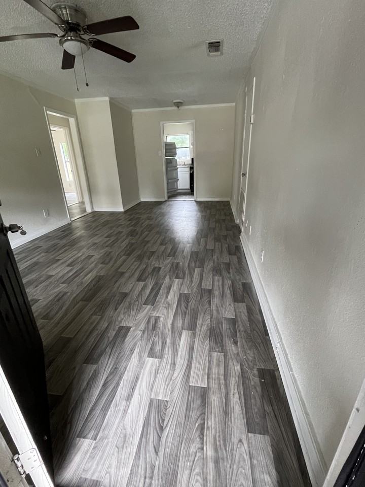 1708 Duncan Ave #1708 - Photo 3 of 10