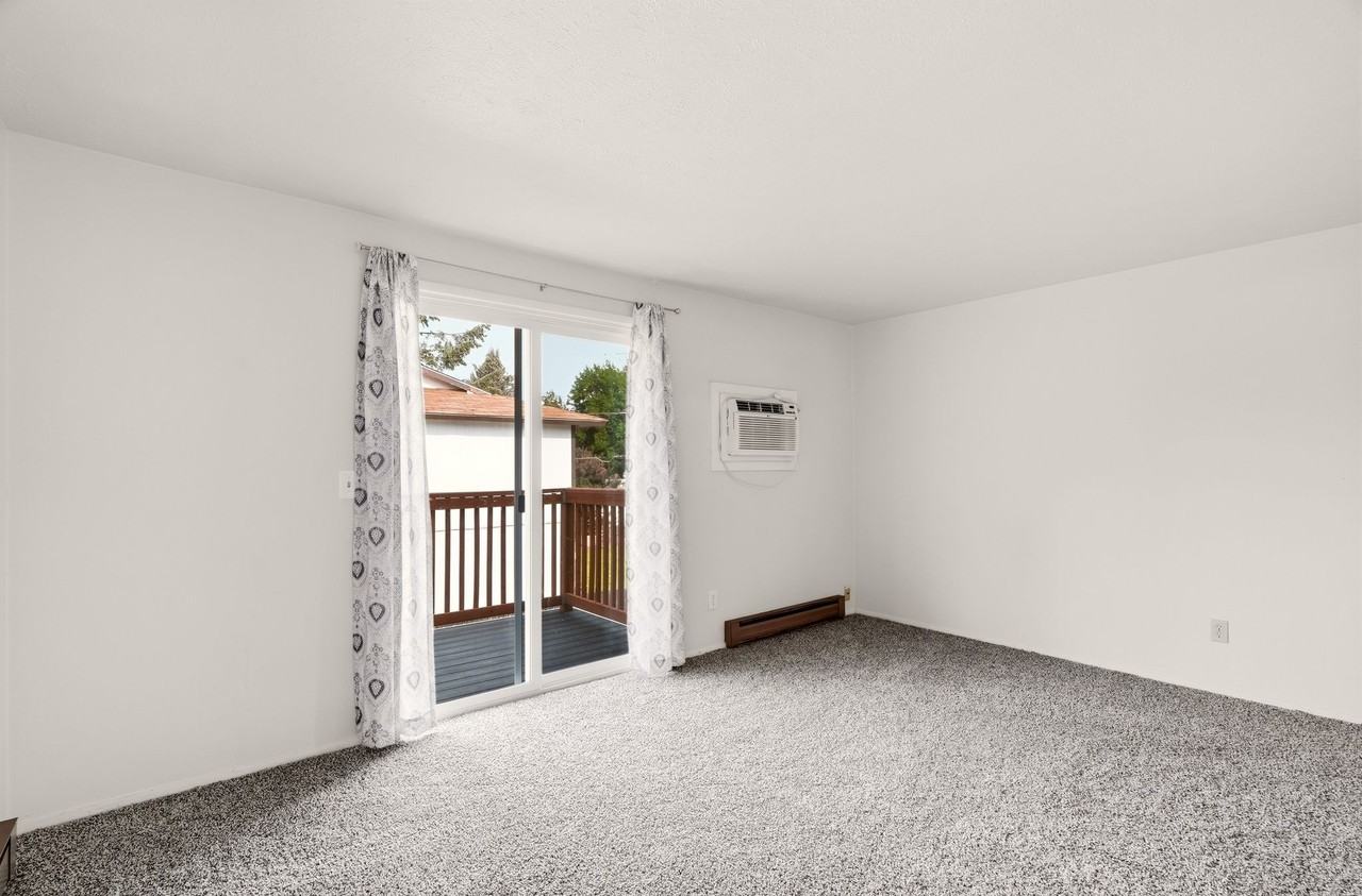 13121 E Skyview Ave #3 - Photo 6 of 23
