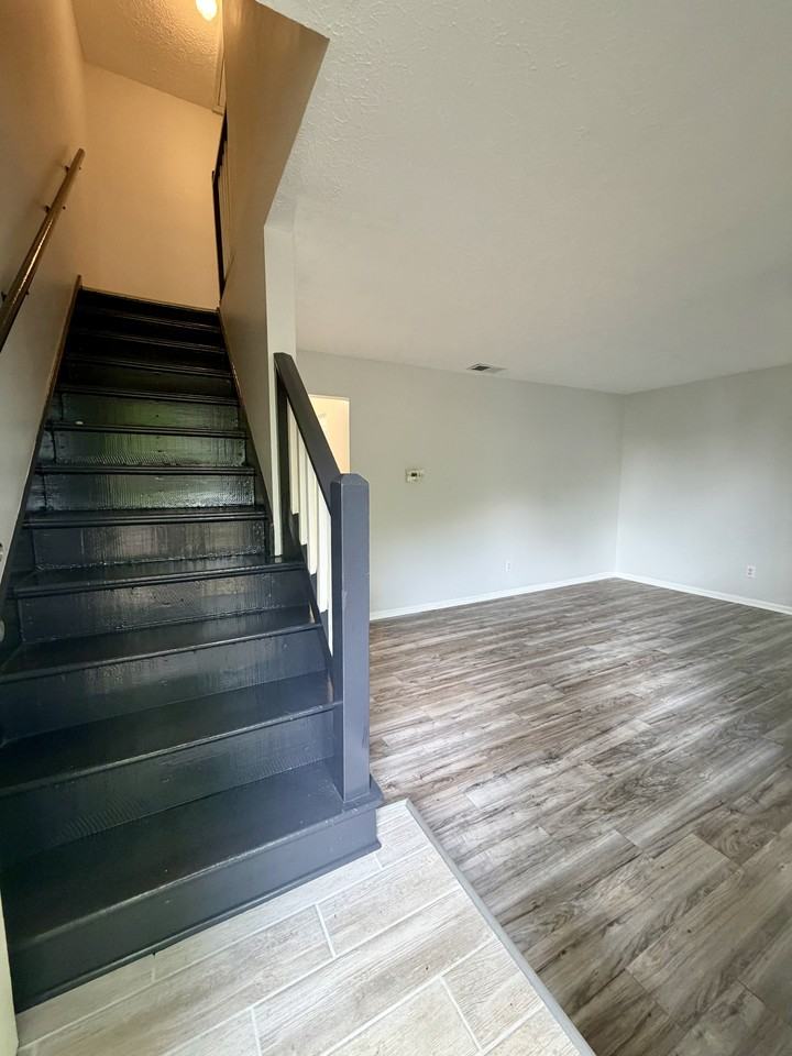 34 Cape Point Ct #1 - Photo 4 of 32