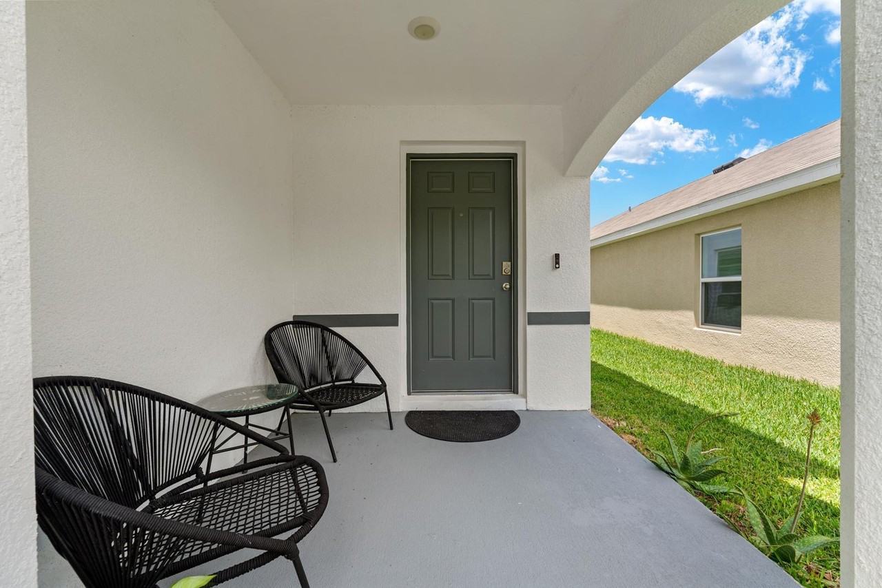 36579 Spanish Rose Dr - Photo 3 of 11