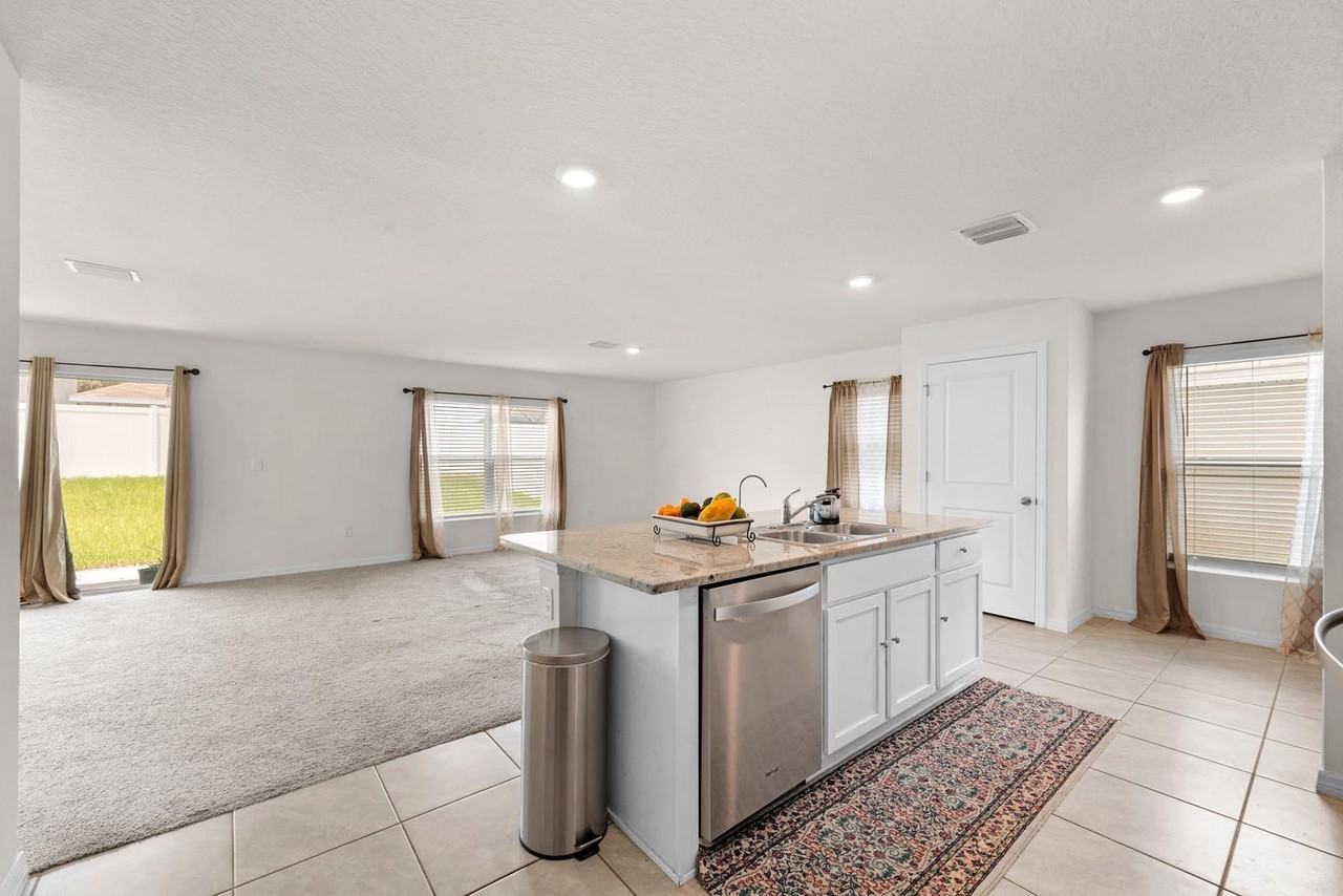 36579 Spanish Rose Dr - Photo 6 of 11