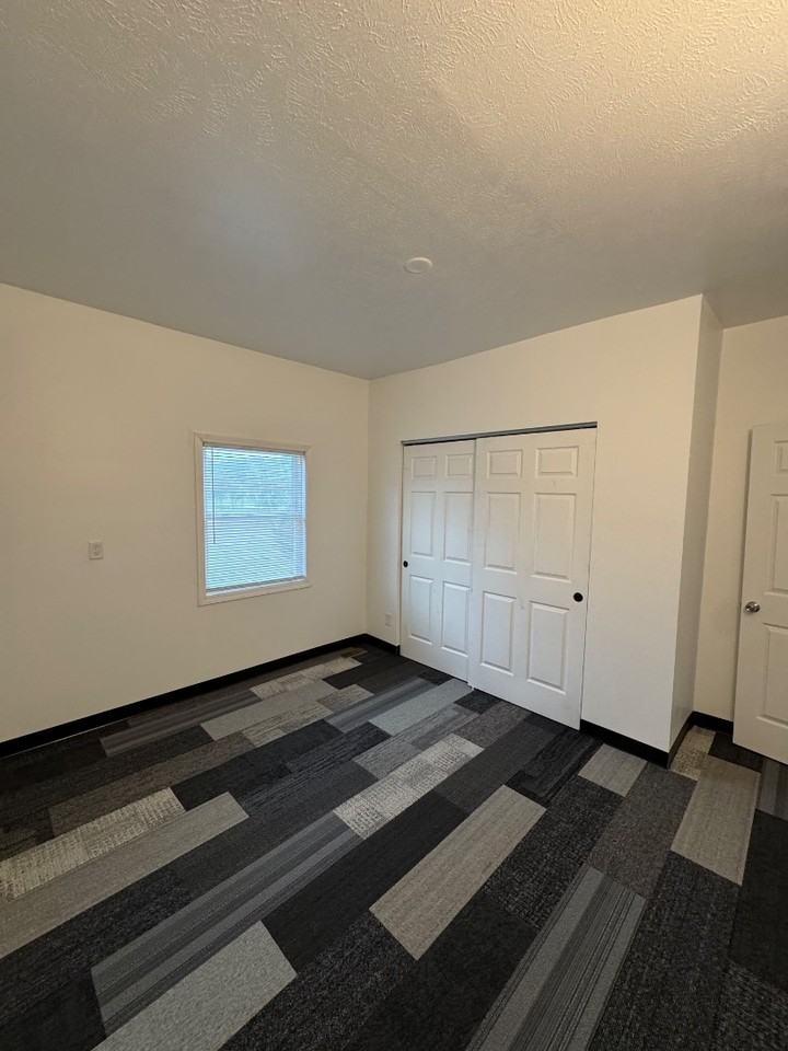 105 Prospect Ave - Photo 6 of 15