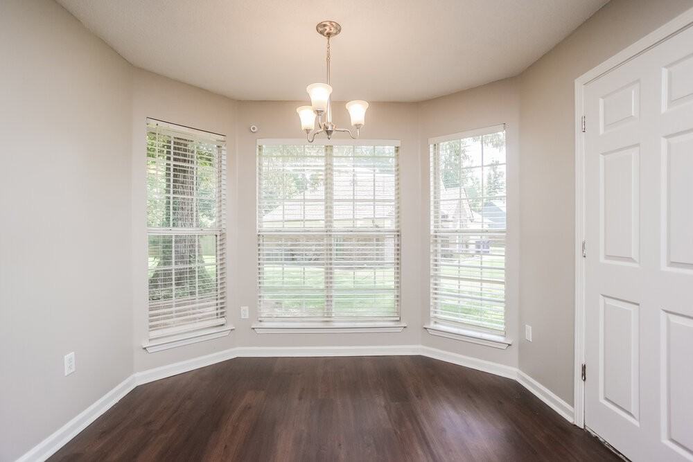 7576 Delta Lakes Blvd - Photo 6 of 17