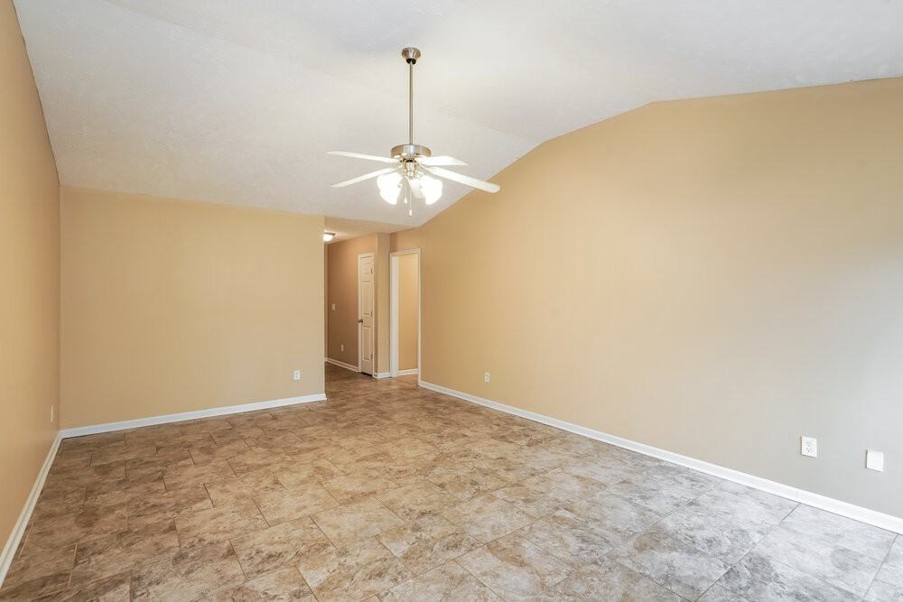 1387 E Nir Shreibman Blvd - Photo 3 of 16