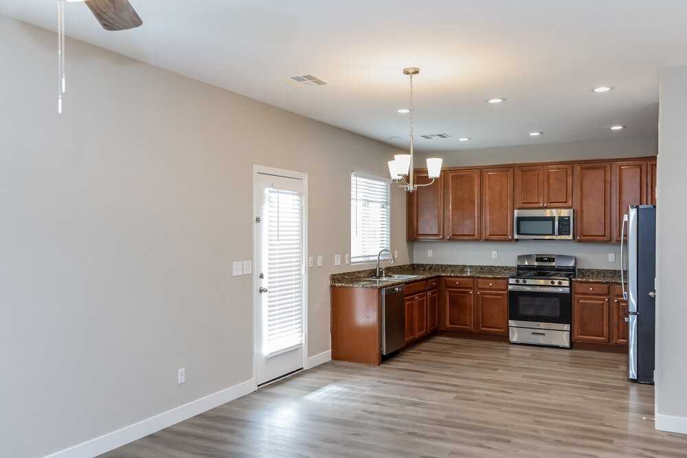 5428 Funks Grove Ln - Photo 6 of 17
