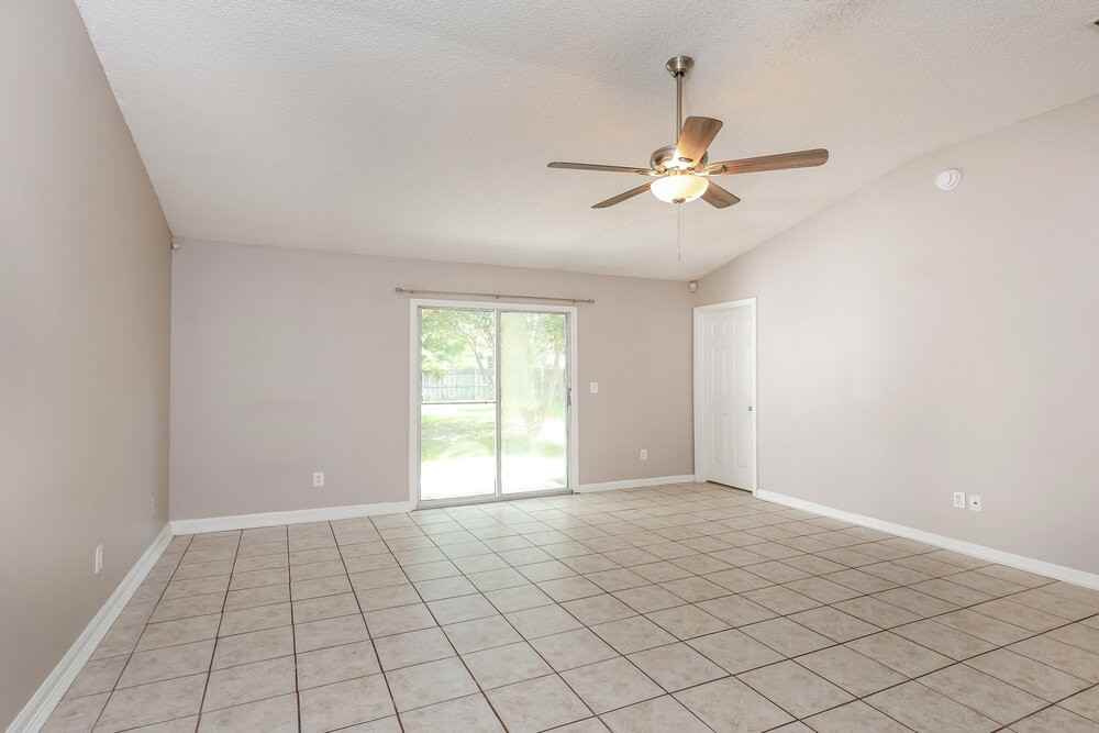 5337 Lacy Jane Way - Photo 4 of 16