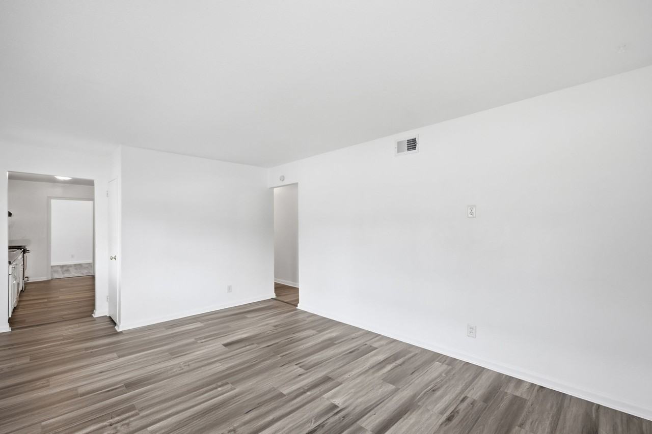 5545 Aragon Dr #1 - Photo 6 of 30