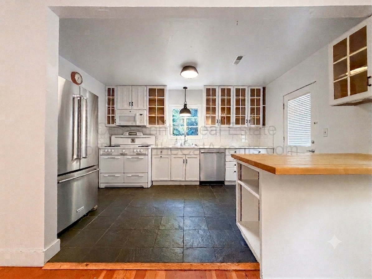 7352 Saroni Dr #1 - Photo 6 of 24
