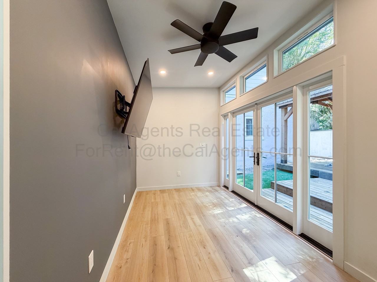 7352 Saroni Dr #1 - Photo 7 of 24