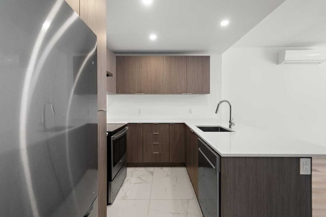 6311 Boulevard Gouin O - Photo 4 of 36