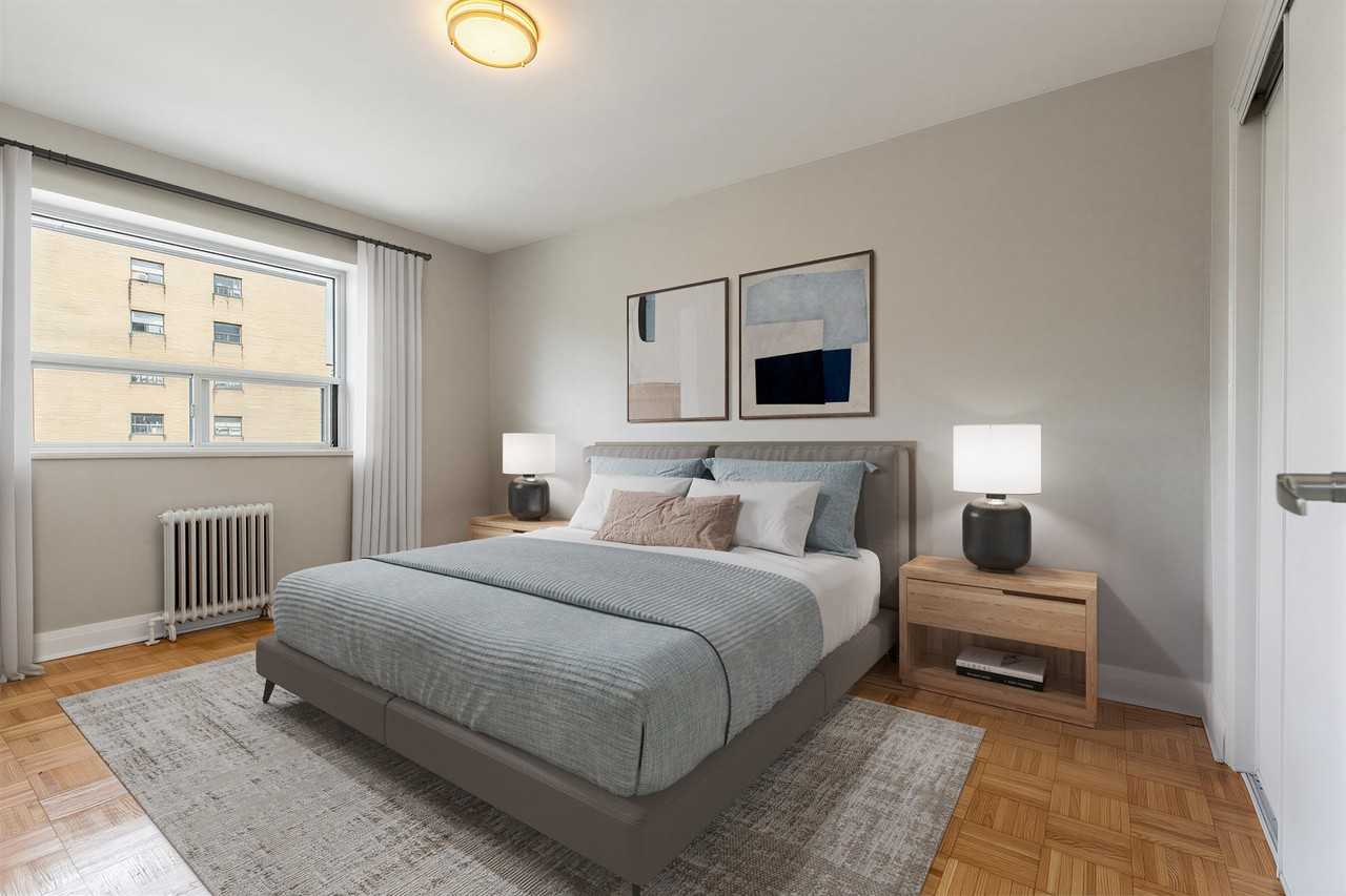 4918 Bathurst Street - Photo 7 of 14