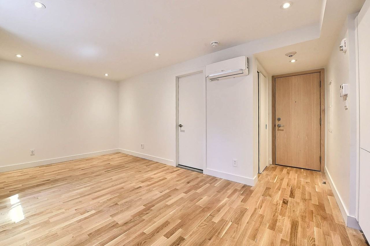 3195 Av Van Horne — photo 3