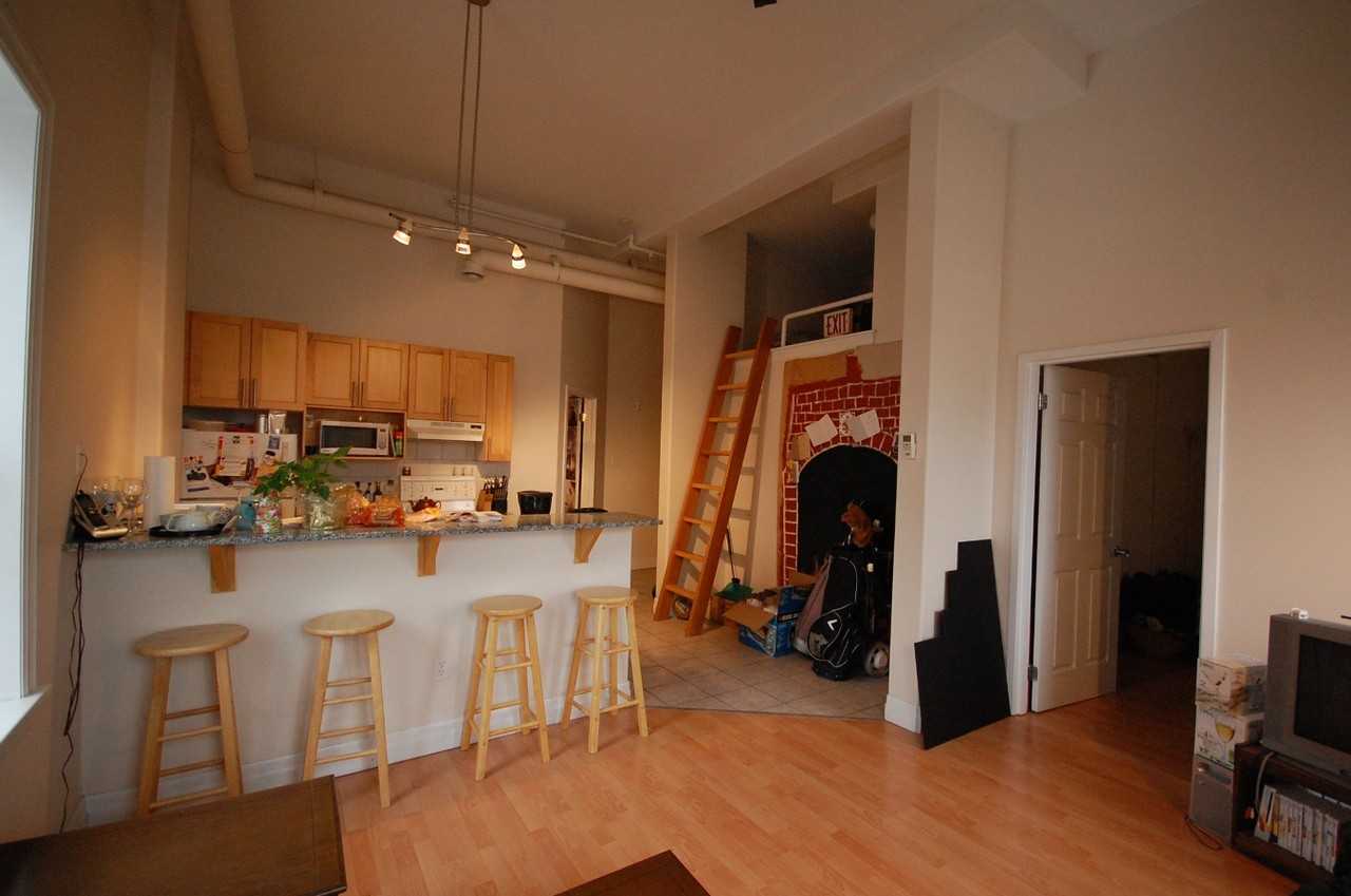 Acadia Suites - Photo 5 of 13