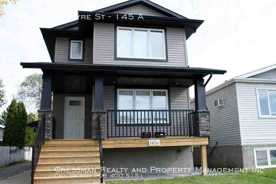 145 N McIntyre St - Photo 2 of 18