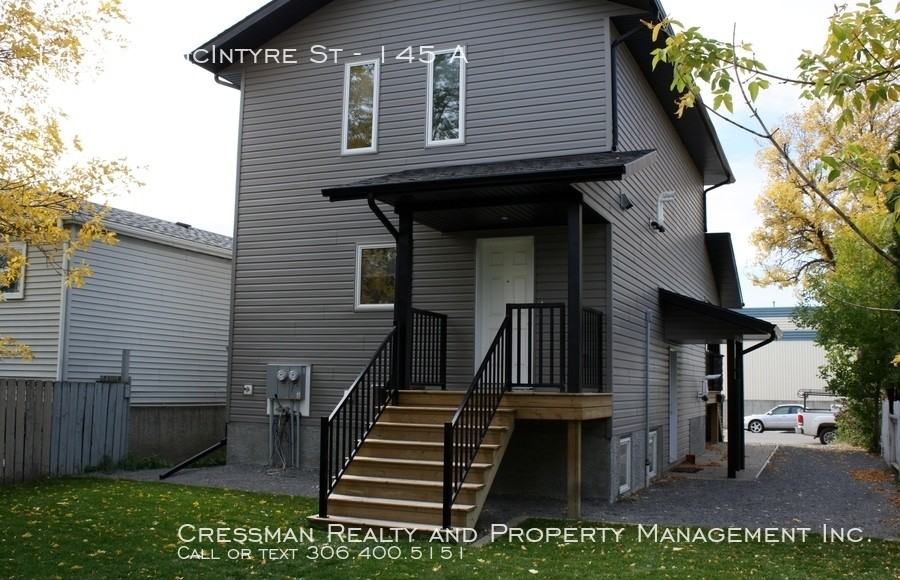 145 N McIntyre St - Photo 3 of 18