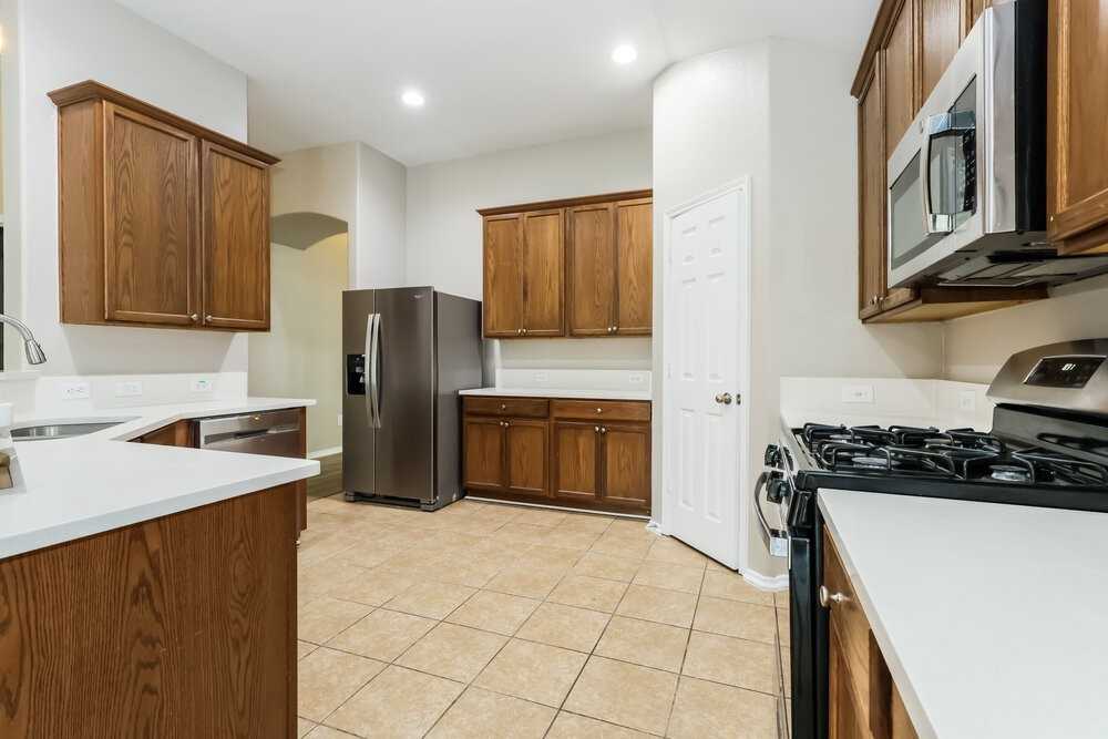 1919 Treasure Mountain Dr - Photo 6 of 16