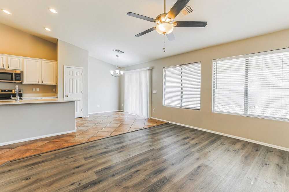 4148 E Stratford Pl - Photo 4 of 16