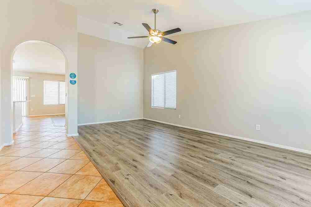 4148 E Stratford Pl - Photo 6 of 16