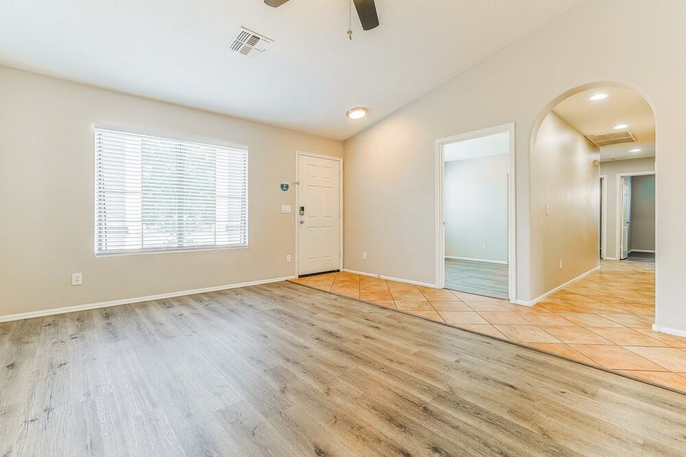 4148 E Stratford Pl - Photo 7 of 16