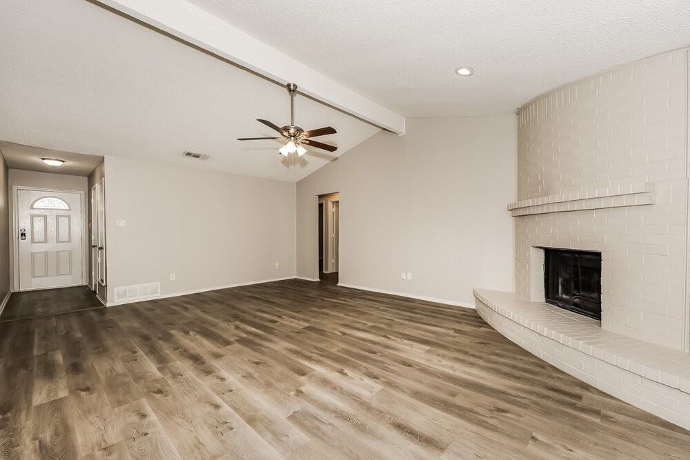 6004 Cool Springs Dr - Photo 3 of 16