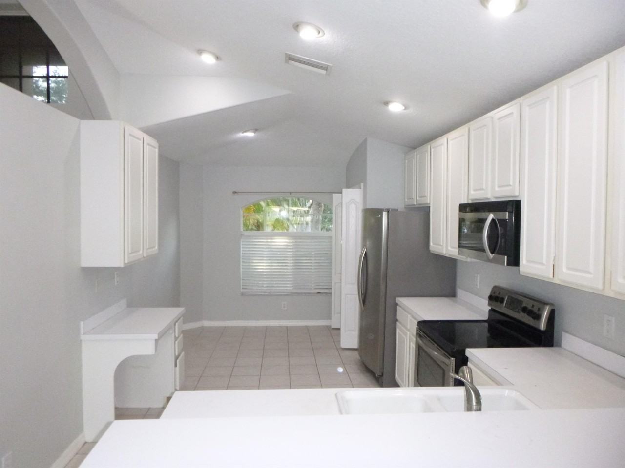 19146 Cypress Green Dr #1 - Photo 2 of 35
