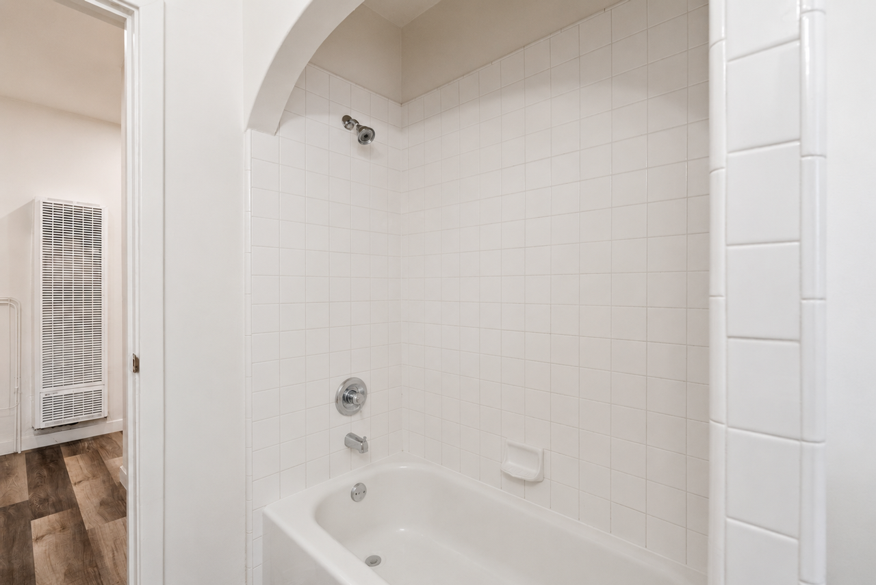 Modern Living: 8 - Photo 5 of 34