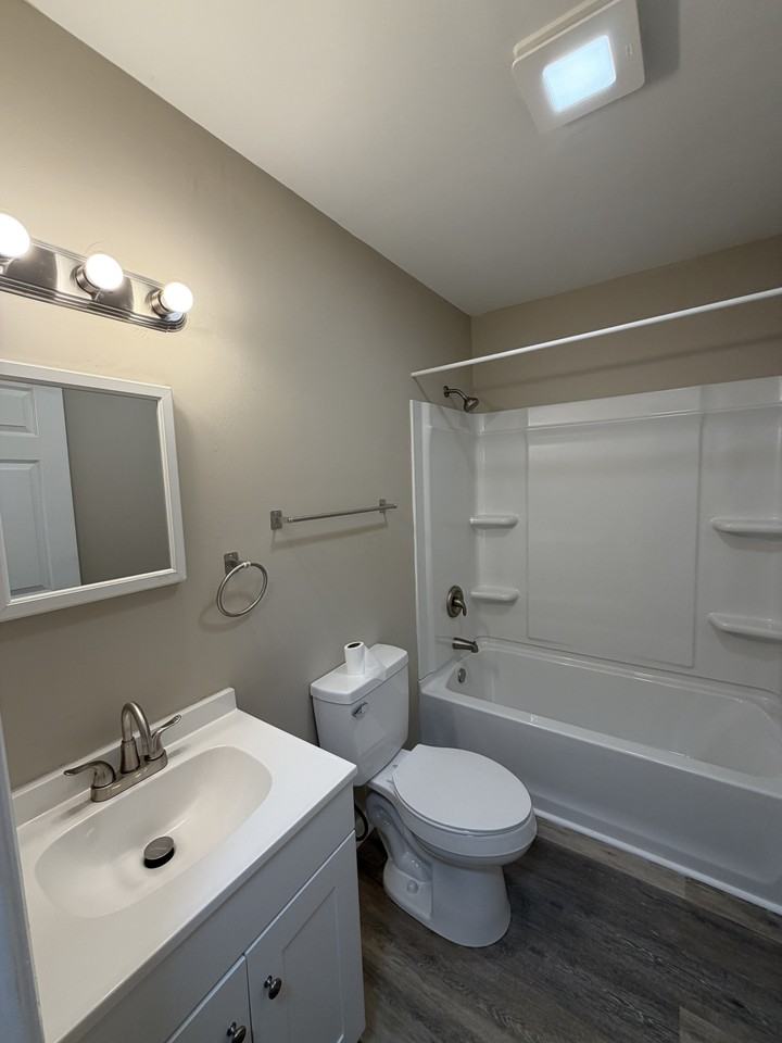 304 Elizabeth St #1 - Photo 6 of 14