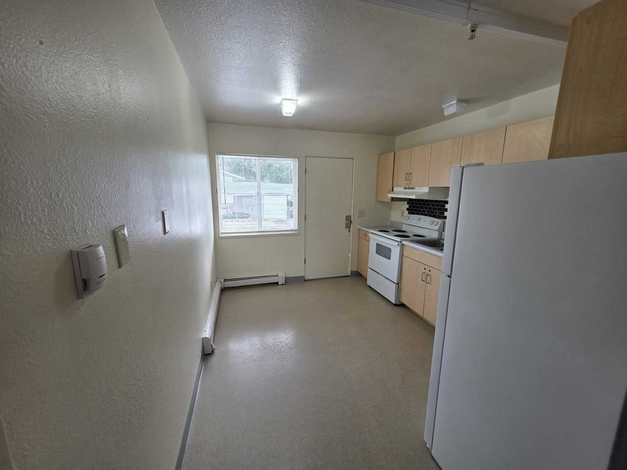 2859 Elm Cir #19 - Photo 4 of 7
