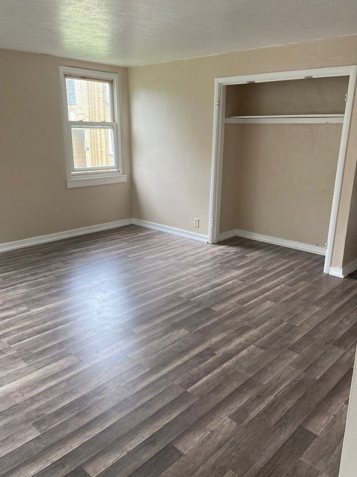 110 Blymyer - Photo 3 of 4