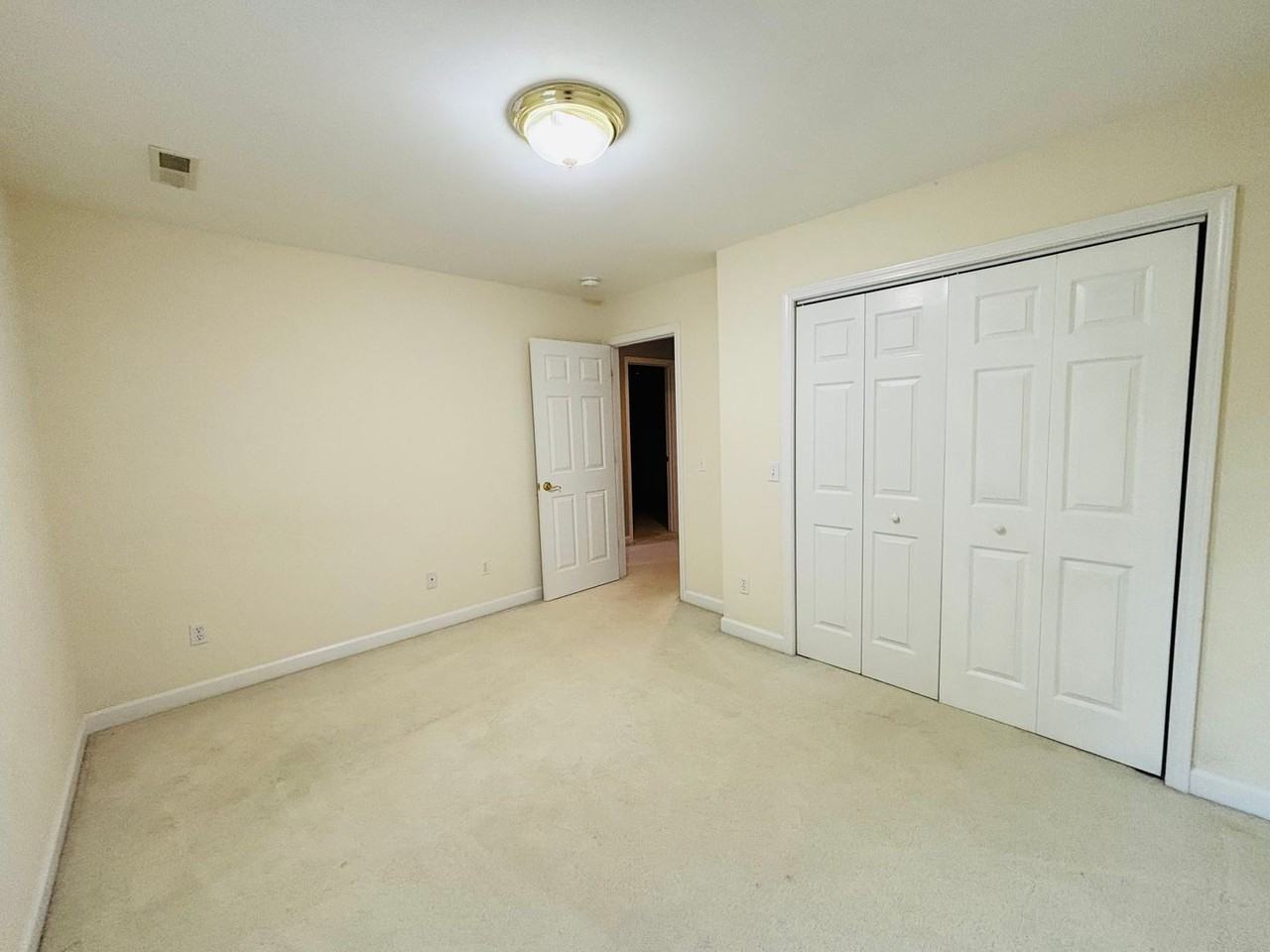 1104 Caldwell Dr - Photo 4 of 30
